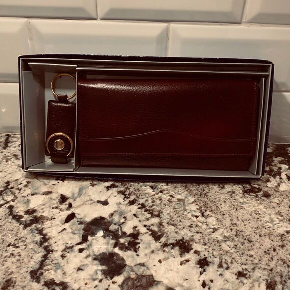 Wallet and Key Ring New - Picture 1 of 14